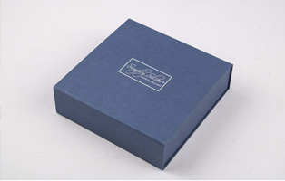 包装盒礼盒厂家为您解析绿色环保礼盒材料的概念