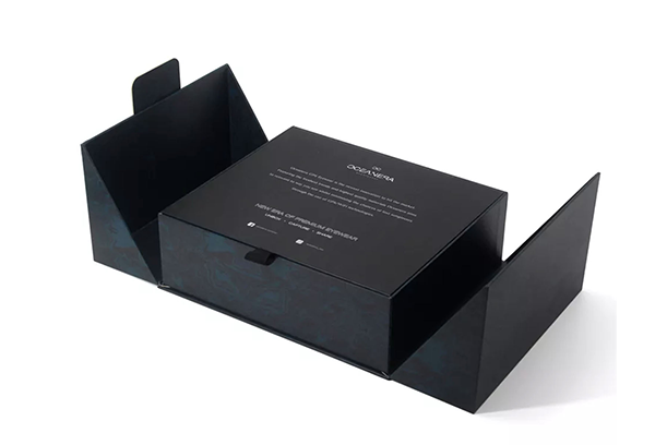 小品牌更需要定制硬质礼盒，让消费者对你留下深刻印象